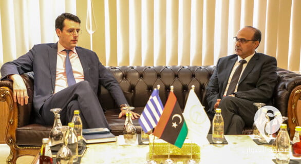 التأشيرة وفتح خط طيران مباشر أبرز ما جاء في لقاء بوجواري مع القنصل اليوناني في بنغازي - مشروع جديد 2021 11 18T110222.380