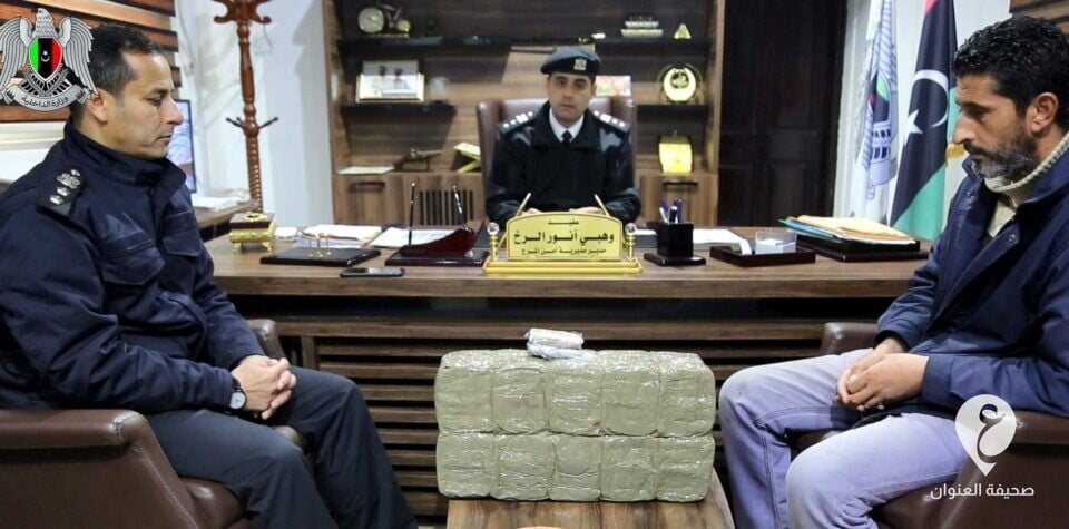 مواطن يُسلم أمن المرج 15 كيلو حشيش ظهرت على شواطئ طلميثة - 272690429 491349302337610 3958643822490560690 n