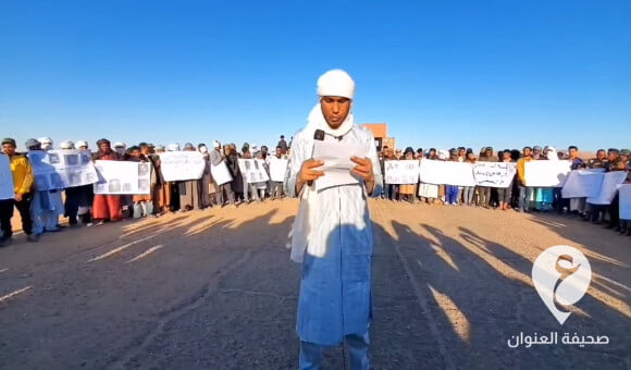 مطالبين بحق المواطنة.. حراك الطوارق يعلن غلق الطريق أمام الشاحنات المتجهة للحقول النفطية - PSD العنوان 62