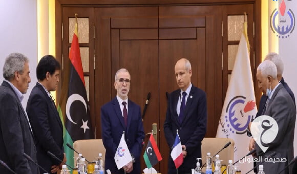 الوطنية للنفط توقع عقدًا بـ 20 مليون دولار مع "توتال" 1 الوطنية للنفط توقع عقدًا بـ 20 مليون دولار مع "توتال" - مشروع جديد 29