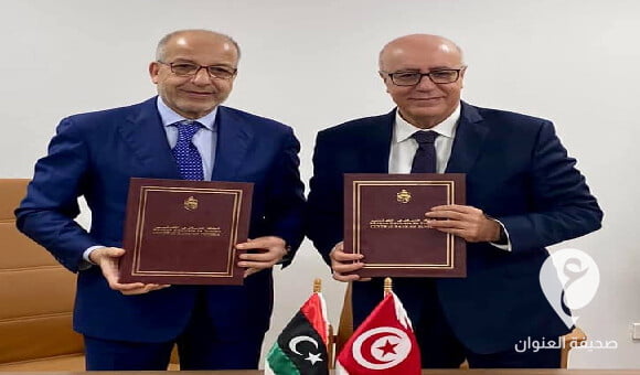 أفريكا أنتليجنس: الكبير يمنح زوجة نظيره التونسي مقعداً في مجلس إدارة أحد الفروع الإيطالية التابعة للمصرف 1 أفريكا أنتليجنس: الكبير يمنح زوجة نظيره التونسي مقعداً في مجلس إدارة أحد الفروع الإيطالية التابعة للمصرف - مشروع جديد 89