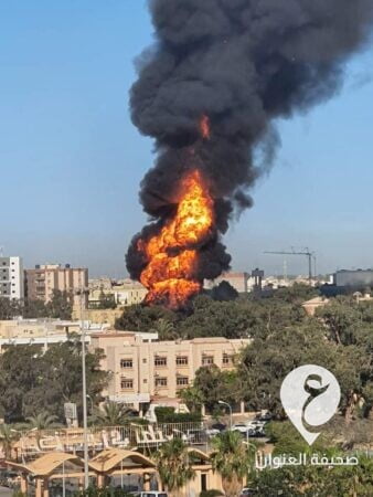 اشتعال النيران بشاحنة وقود في بنغازي والسائق ينقذ الموقف - unnamed file 5