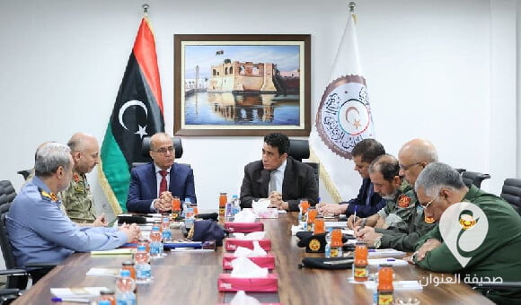 المنفي يبحث مع وزير الدفاع ورئيس الأركان الأوضاع العسكرية والأمنية في البلاد - مشروع جديد 94