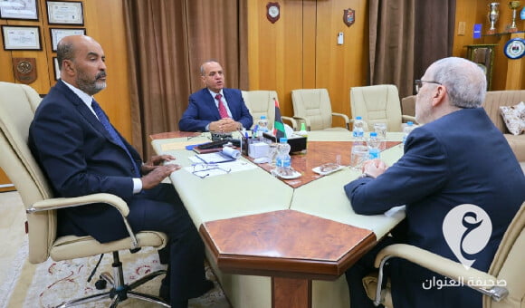 الكوني واللافي يبحثان إشكاليات إغلاق الحقول النفطية وتداعياتها مع صنع الله 1 الكوني واللافي يبحثان إشكاليات إغلاق الحقول النفطية وتداعياتها مع صنع الله - مشروع جديد 65
