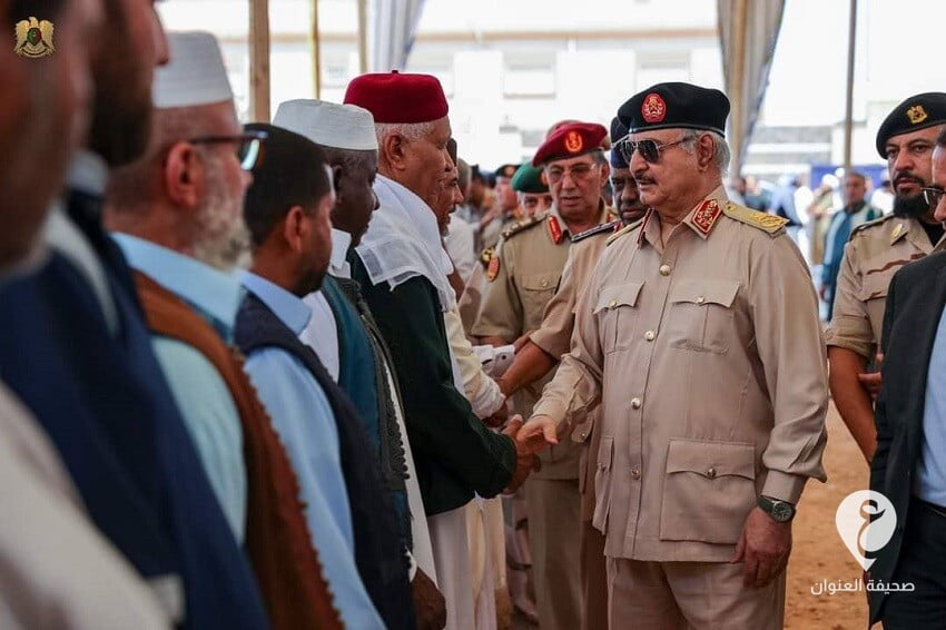القائد العام يقدم واجب العزاء في وفاة صالح الأطيوش - 12154
