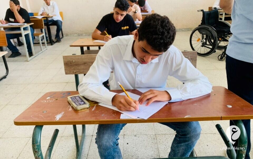 على خلفية مشاكل متعلقة بامتحانات الثانوية العامة.. الرقابة الإدارية توقف مدير مركز الامتحانات - 299992669 385155330433147 2529000474853423442 n