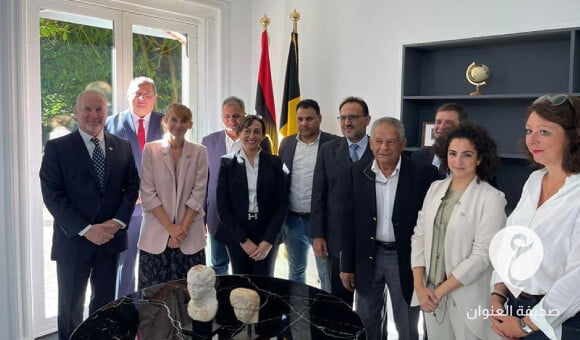 خبراء من مصلحة الآثار الليبية يعاينون قطعا أثرية في بلجيكا بهدف إرجاعها لليبيا - PSD العنوان 2022 09 06T202650.327