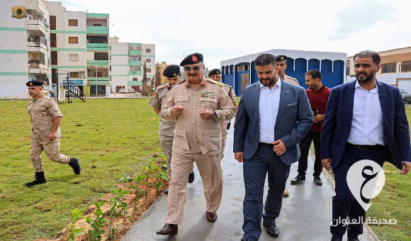 صور| القائد العام المشير خليفة حفتر يقوم بجولة في شوارع بنغازي - مشروع جديد 5 2