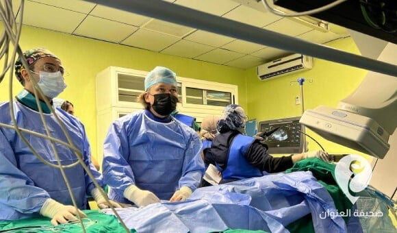وفد طبي بريطاني تركي يجري عمليات قسطرة قلبية لـ 55 طفلا ليبيًا داخل مركز البيضاء الطبي - PSD العنوان 19