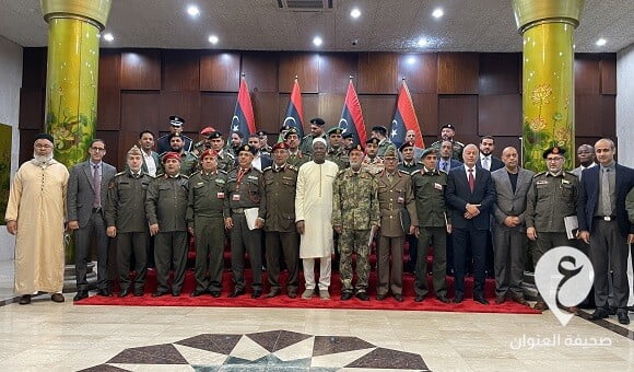 لجنة "5+5" والقيادات الأمنية والعسكرية تؤكد على تقديم الدعم لتأمين الانتخابات - FtMGD93XwAI4su