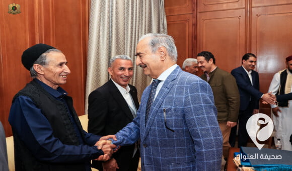 القائد العام للقوات المسلحة يلتقي بقادة عملية الكرامة في إفطار جماعي - PSD العنوان 14