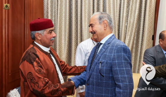 القائد العام للقوات المسلحة يلتقي بقادة عملية الكرامة في إفطار جماعي - PSD العنوان 15