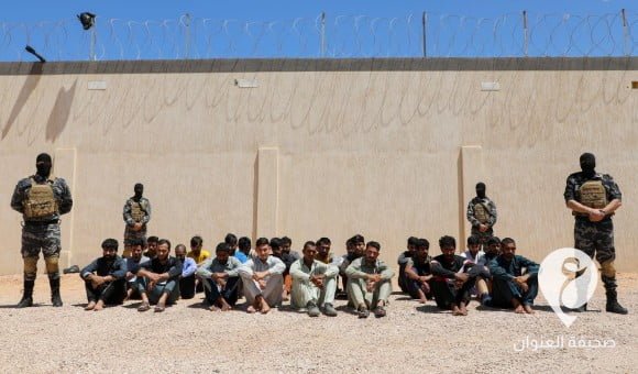 القبض على عصابة هجرة غير شرعية بقيادة باكستاني في مصراتة - PSD العنوان 43