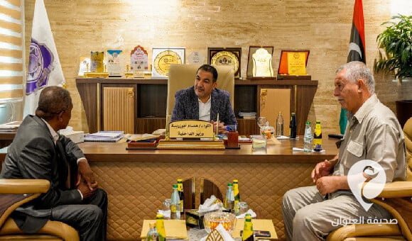 أبوزريبة يناقش آلية مراقبة الحركة عبر المنافذ الحدودية ومنع التهريب والمهاجرين - العنوان الاخير 11