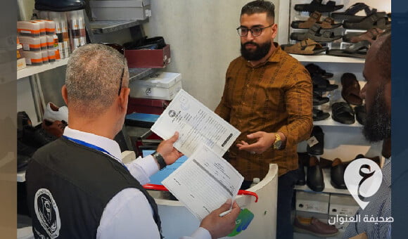 وزارة العمل ترصد مخالفات خلال حملة تفتيشية على المحال التجارية والشركات في منطقة حي الأندلس 1 وزارة العمل ترصد مخالفات خلال حملة تفتيشية على المحال التجارية والشركات في منطقة حي الأندلس - العنوان الاخير 68