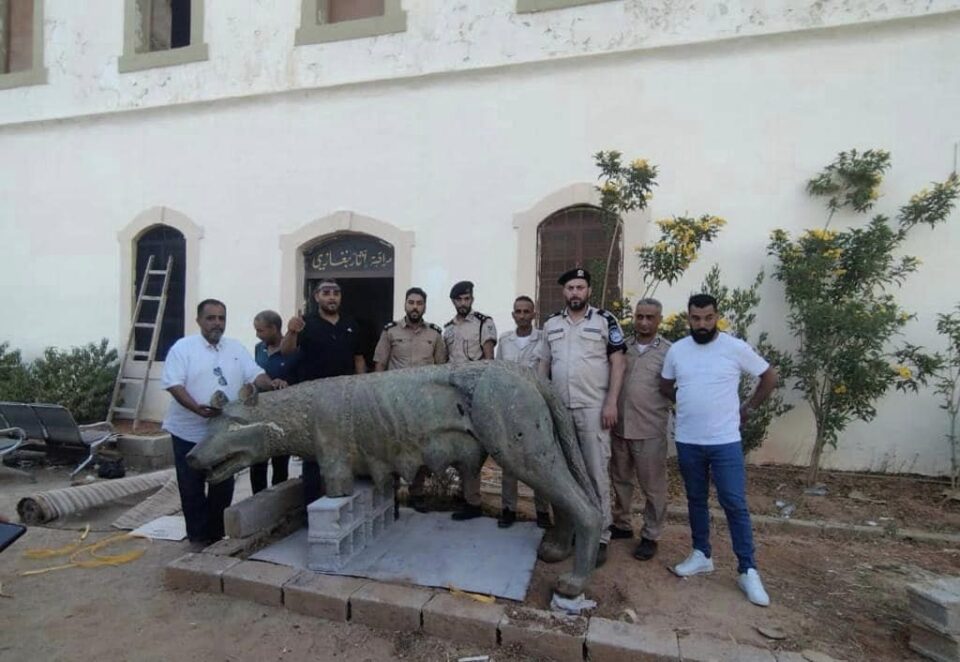 العثور على "الذئبة لوبا كابتيولينا" في بنغازي بعد أن اختفت منذ السبعينات - 362282529 850125863147780 5361446387375482373 n