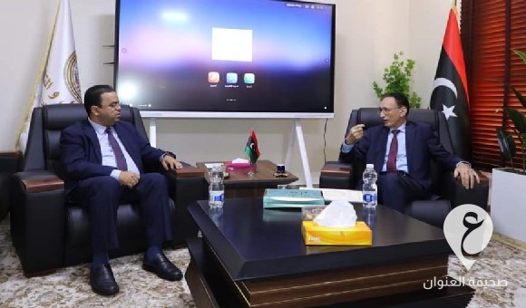 الحويج والرضا يبحثان آلية تنظيم العمالة الوافدة 1 الحويج والرضا يبحثان آلية تنظيم العمالة الوافدة - العنوان الاخير 2023 08 25T022316.948