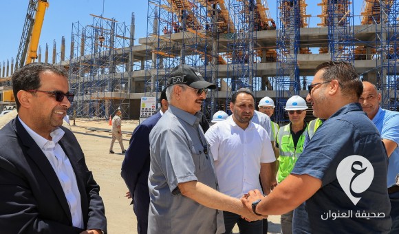 المشير حفتر يتفقد مواقع مشاريع الإعمار في بنغازي - PSD العنوان 2023 08 03T191604.719