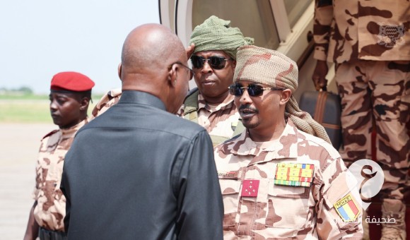 ديبي يعود إلى أنجمينا بعد أيام قضاها في شمال تشاد للإشراف على عمليات أمنية قرب ليبيا - PSDالعنوان 19