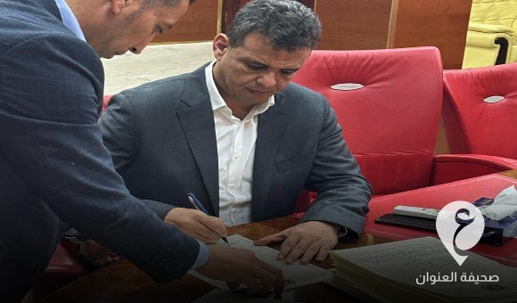 أبوجناح يوقع تسوية درجات العناصر الطبية التابعة لوزارة الصحة - العنوان الاخير 2023 08 08T125802.166