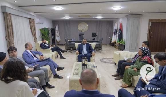 التومي يبحث مع السفير الإيطالي سبل تعزيز وتوسيع آفاق التعاون في مجال الإدارة المحلية - العنوان الاخير 99