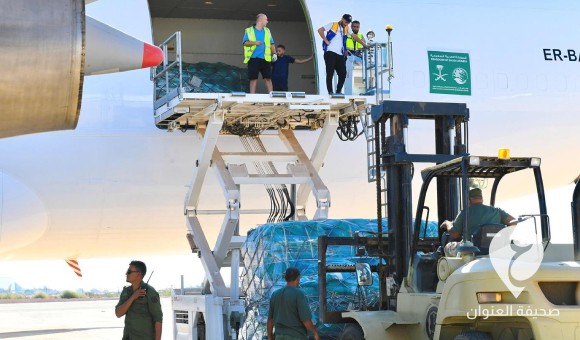 وصول طائرة إغاثة سعودية إلى مطار بنينا ببنغازي - PSDالعنوان 64