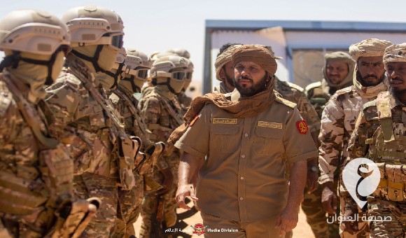 آمر اللواء 128 المعزز ينطلق في دورية صحراوية إلى منفذ التوم الحدودي 1 آمر اللواء 128 المعزز ينطلق في دورية صحراوية إلى منفذ التوم الحدودي - PSD العنوان 7