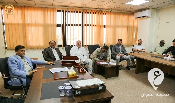 مهنى يبحث مشاكل النقص الحاد في الأدوية - 36ط