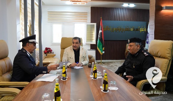 أبوزريبة يستعرض الوضع الأمني في منطقة الوادي الحمر ورأس لانوف  - PSD العنوان 28