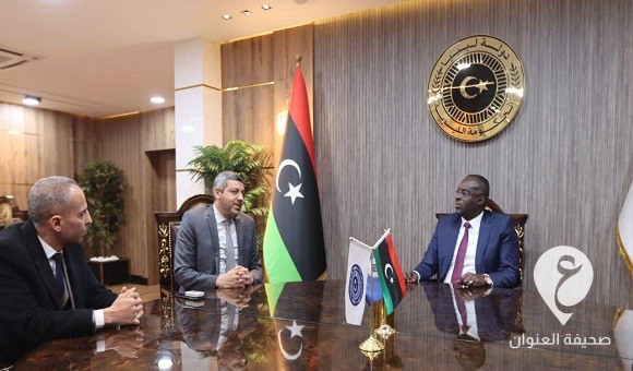 الحكومة الليبية والهلال الأحمر يبحثان سبل التعاون في ملف المهاجرين - 421889556 366007779396987 6512072800431767056 n