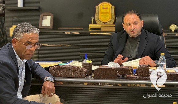 العريبي يدعو لتضافر الجهود للبدء فوراً في المشروعات وتوفير متطلبات واحتياجات بلديات الواحات  - PSD العنوان 33 1