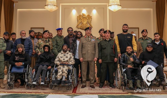 القائد العام للجيش يشرف على تسليم الدفعة الأولى من سيارات جرحى القوات المسلحة - PSDالعنوان 28 1
