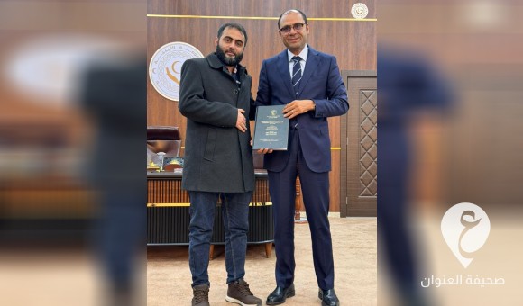 بعد تقديم بحثه الأول عربيًا..عبدالجليل يناقش مع الدكتور فرج التركي مرض البهاق وأحدث أساليب العلاج 1 بعد تقديم بحثه الأول عربيًا..عبدالجليل يناقش مع الدكتور فرج التركي مرض البهاق وأحدث أساليب العلاج - PSD العنوان 11