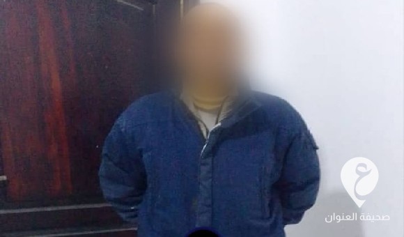 محتجًا على ضرب ابنته.. شرطة رأس أعبيدة تضبط ولي أمر طالبة ألقى قنبلة يدوية داخل فناء مدرسة  - PSD العنوان 69