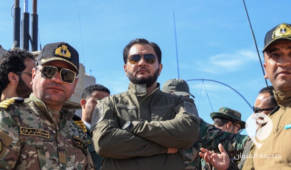 اللواء صدام يقف على تجهيزات المشروع التعبوي للقوات البرية في سرت