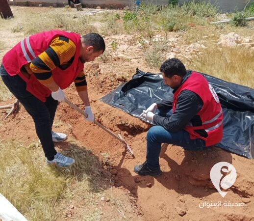 الهلال الأحمر درنة ينتشل رفات جثة مجهولة الهوية  - 437759430 811208354373516 322386643915692961 n