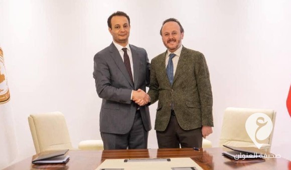 صندوق التنمية والإعمار يوقع عقدا مع شركة تركية لتنظيف "بحيرة 23 يوليو" في بنغازي