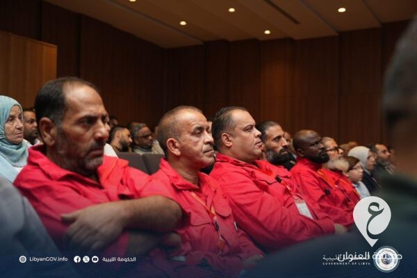 حماد: كان لمستخدمي قطاع النفط الوطنيين موقفًا مشرفًا لاستمرار عمل القطاع  - 438099960 421023710562060 5799640120880136769 n