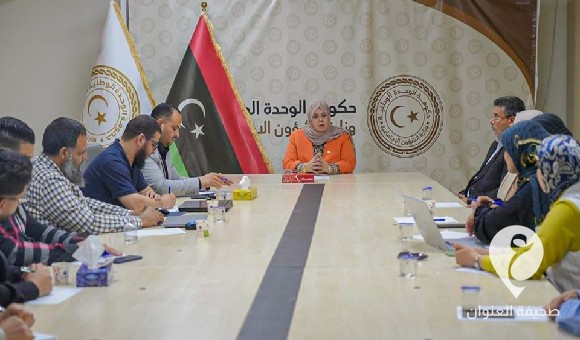 الكيلاني تقعد اجتماعا مع إدارة منحة الزوجة والأولاد استعدادا لصرفها 2 الكيلاني تقعد اجتماعا مع إدارة منحة الزوجة والأولاد استعدادا لصرفها