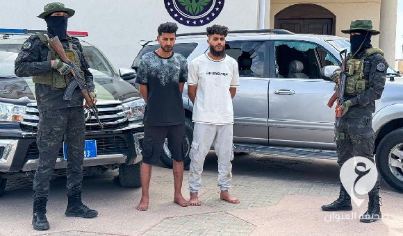 دعم المديريات: يضبط ثلاثة أشخاص قاوموا رجال الأمن أثناء سطوهم على مزرعة بطريق المطار 