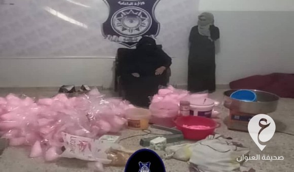شرطة رأس أعبيدة تضبط سيدتان مصريتان تصنعان حلوى بمواد منتهية الصلاحية 