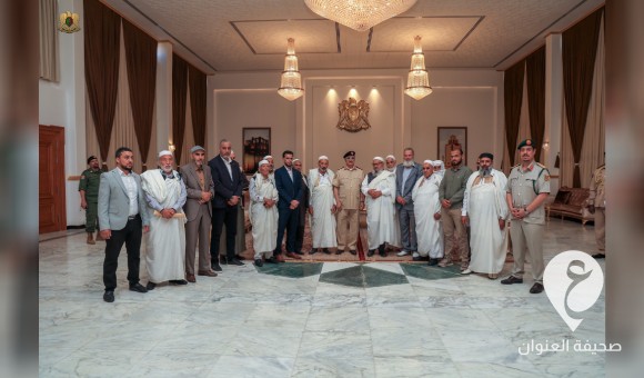 خلال لقائه وفدًا من الزنتان.. حفتر يؤكد على أهمية التشاور للوصول لمصالحة وطنية شاملة  3 خلال لقائه وفدًا من الزنتان.. حفتر يؤكد على أهمية التشاور للوصول لمصالحة وطنية شاملة