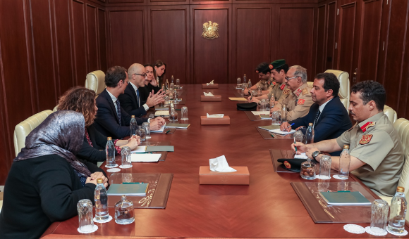 المشير حفتر: على الاتحاد الأوروبي بذل جهد أكبر لدعم العملية السياسية والاستقرار في ليبيا