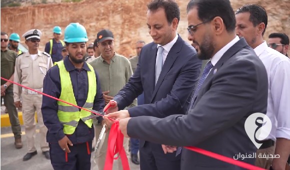 حماد وبلقاسم خليفة يفتتحان جسر الباكور بعد إتمام صيانته 