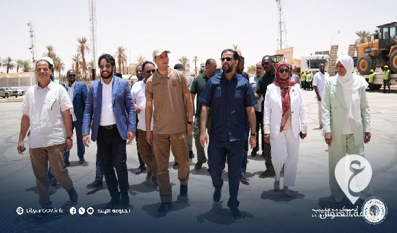 حماد يعلن البدء الفعلي في خطة التنمية والإعمار داخل مدينة مرزق 