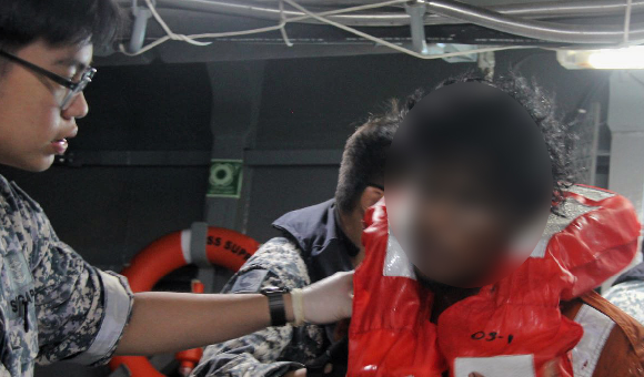 اشتعال النار في ناقلتي نفط قبالة سنغافورة