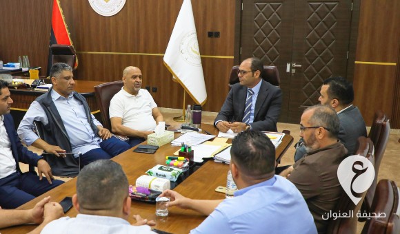عبدالجليل يناقش مع نقيب الأطباء مشروع قانون لتعديل وزيادة مرتبات الكوادر الطبية 1 عبدالجليل يناقش مع نقيب الأطباء مشروع قانون لتعديل وزيادة مرتبات الكوادر الطبية