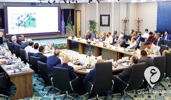 مؤسسة النفط وشركة سرت تناقشان رفع إنتاج الشركة النفطي إلى 120 ألف برميل يوميا 1 مؤسسة النفط وشركة سرت تناقشان رفع إنتاج الشركة النفطي إلى 120 ألف برميل يوميا