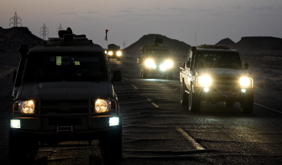 هدفها تأمين الحدود.. الأركان البرية تنشر صور للدوريات الصحراوية للجيش بالجنوب الغربي - PSDالعنوان 2024 07 19T104049 1 5 4 2 1 5 1 2
