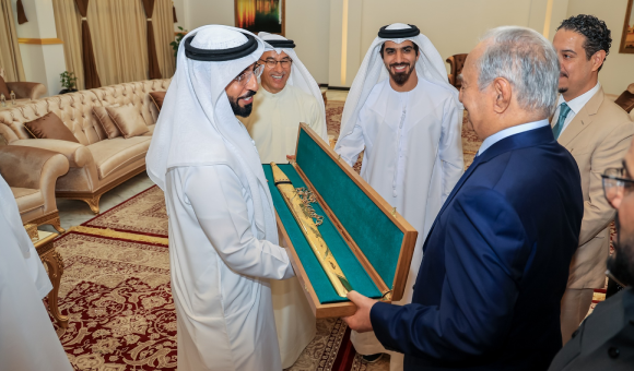 المشير حفتر يلتقي وفد شركة إعمار الإماراتية بعد توقيعها لعقود مهمة مع الجهاز الوطني للتنمية - PSDالعنوان 2024 07 19T104049 1 5 4 2 1 5 9 3 1